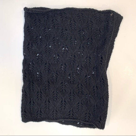 Knitted Infinity Scarf in Black - Picture 3 of 4